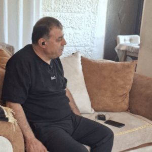 תומכים בנהג מואת'אסם קאק שהותקף באכזריות בירושלים רק בשל היותו ערבי ופורעים יהודים שברו את 6 שיניו הקדמיות
