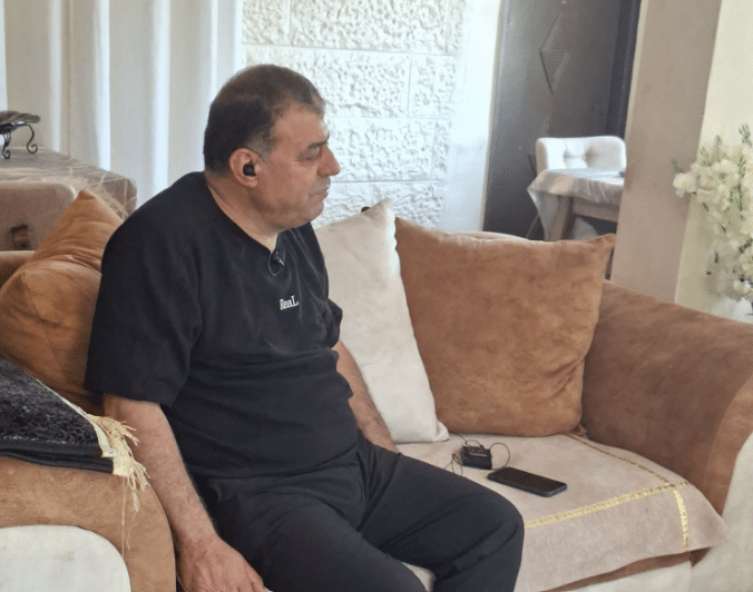 תומכים בנהג מואת'אסם קאק שהותקף באכזריות בירושלים רק בשל היותו ערבי ופורעים יהודים שברו את 6 שיניו הקדמיות